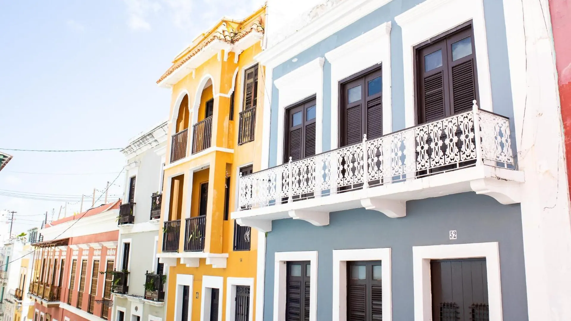 Colonial Apt With Balcony In Osj Next To San Sebastian Apt 3 산후안 푸에르토리코
