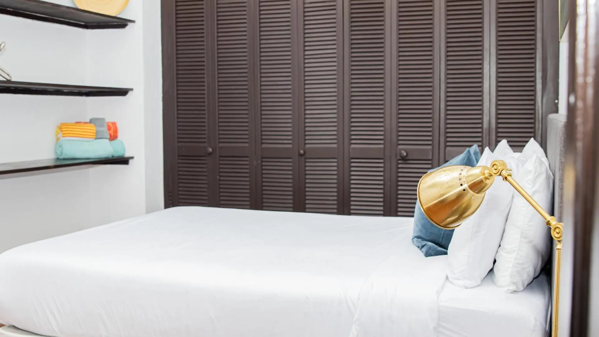 Colonial Apt With Balcony In Osj Next To San Sebastian Apt 3 산후안